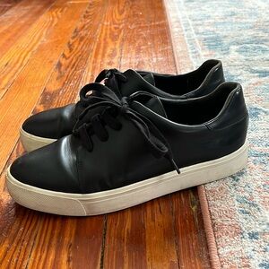 VINCE Black Patent Leather Sneakers